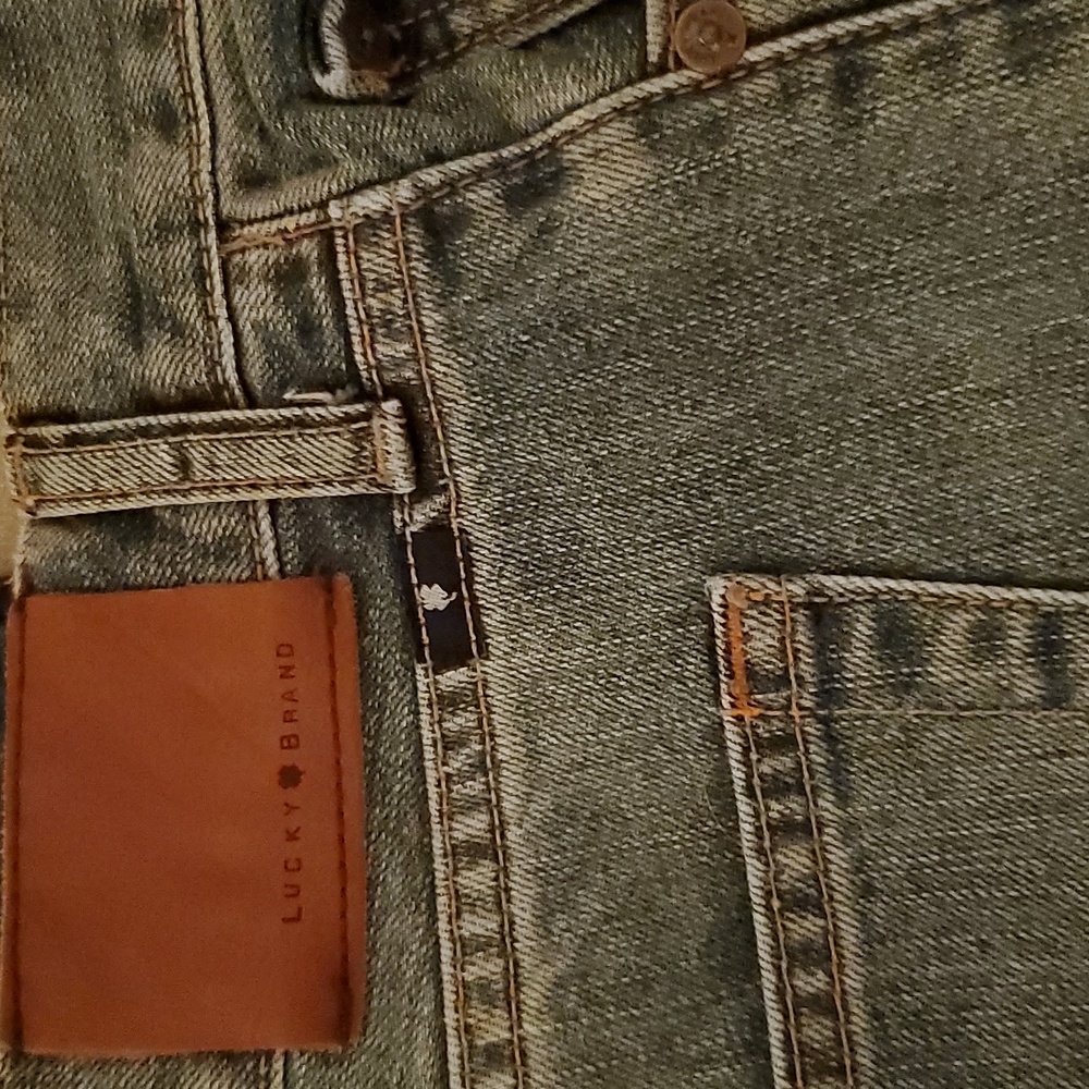 Lucky Brand 181 relaxed fit blue jeans, 40 waist, 30 length.